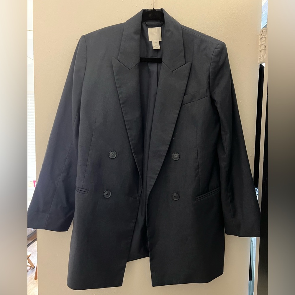 Navy H&M oversized blazer.
